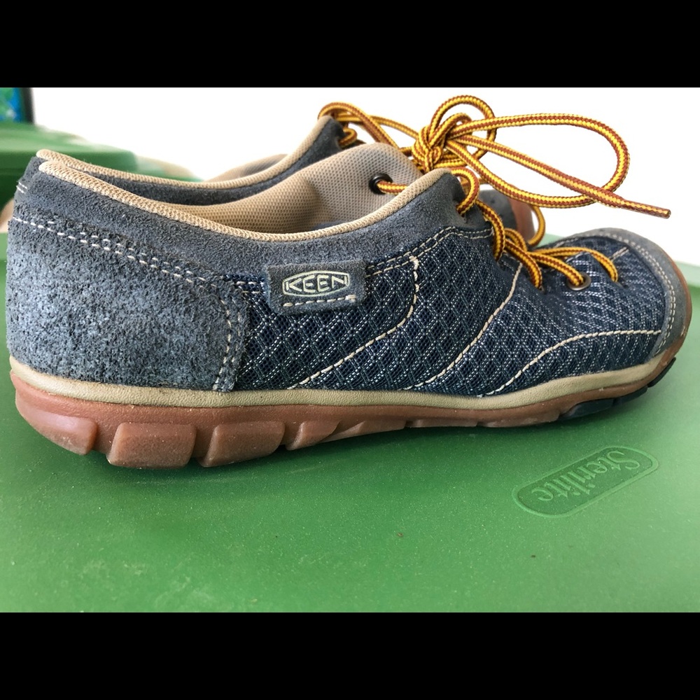 KEEN hiking shoes